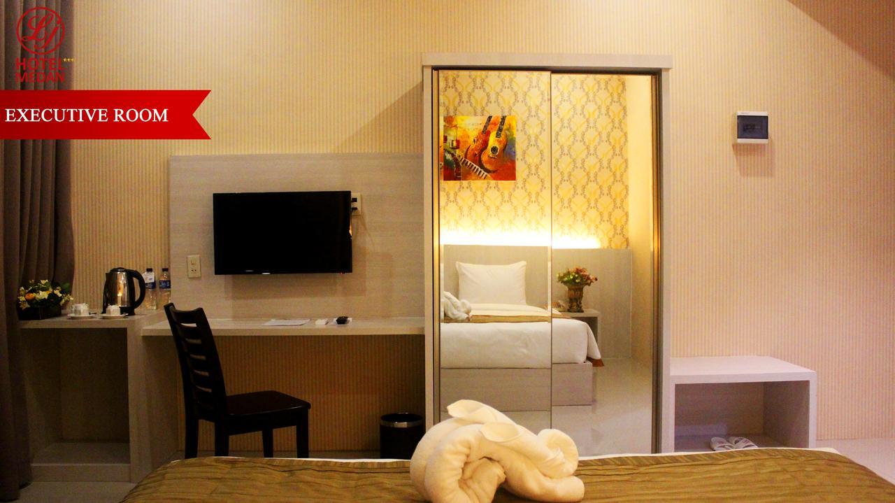 Lj Hotel Medan Exterior foto